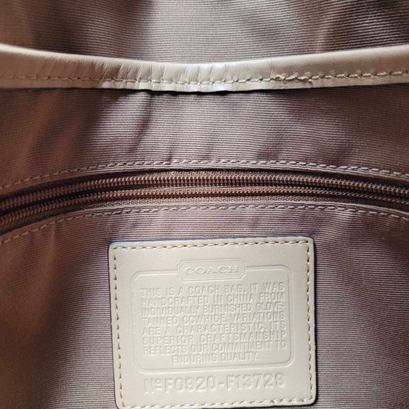 Coach Soho Pleated handbag - Picture 6 of 9